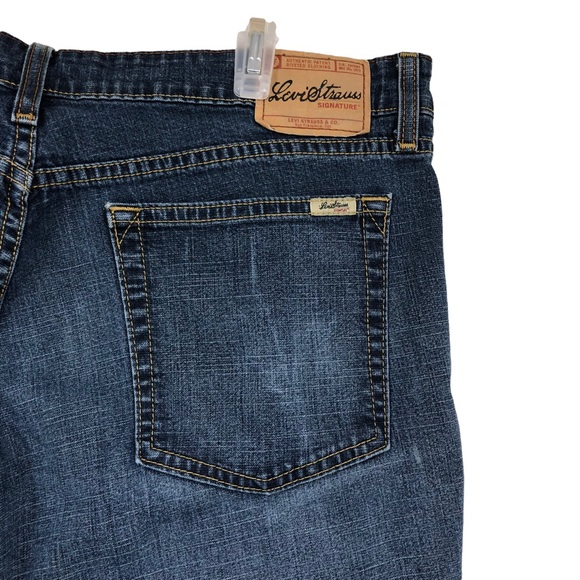 Levi’s Strauss Signature Low Rise Bootcut Jeans Juniors 15 Med cott/Poly/spandex - Picture 3 of 7